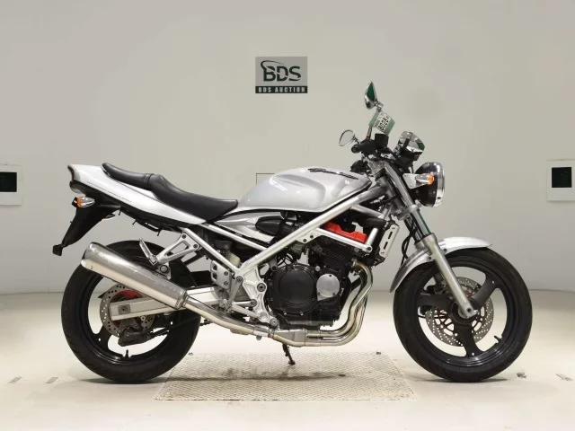 Suzuki BANDIT250-1 лот № 8028 оценка 4  с аукциона в Японии