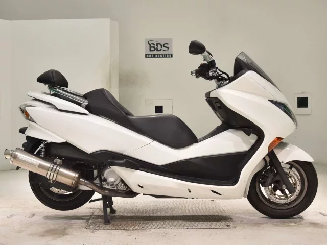 Honda FORZA Z лот № 2886 оценка 4  с аукциона в Японии