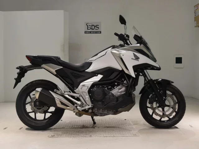Honda NC750X-3 лот № 0539 оценка 5  с аукциона в Японии