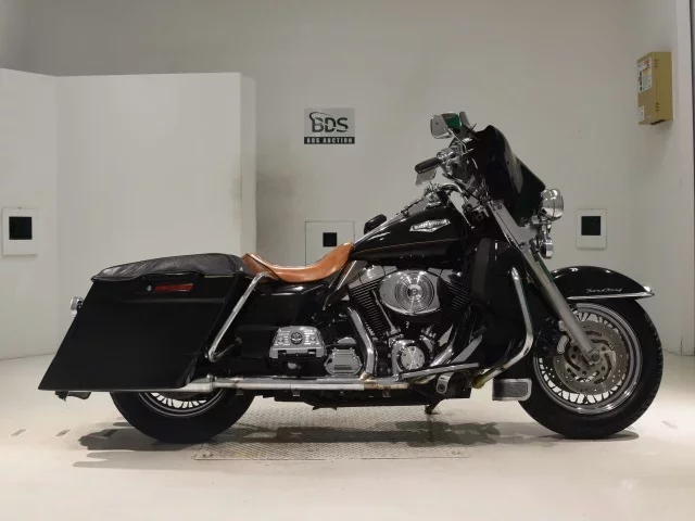 Harley-Davidson HARLEY FLHRCI1450 лот № 0200 оценка 4  с аукциона в Японии