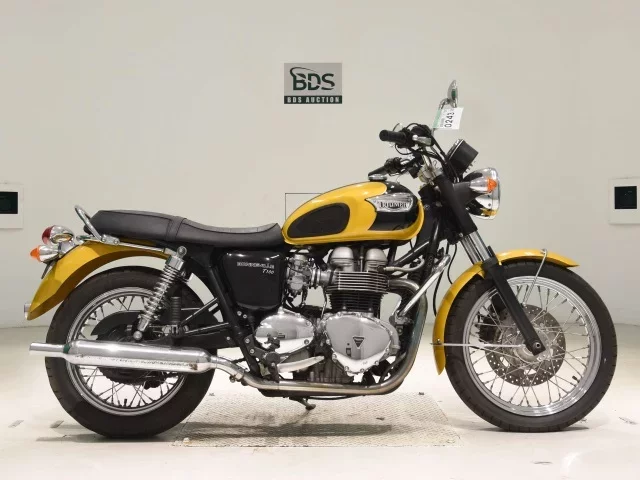 Triumph  BONNEVILLE T100 лот № 0243 оценка 4  с аукциона в Японии