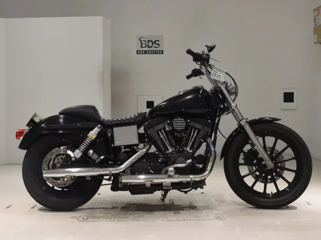 Harley-Davidson HARLEY FXDX1450 лот № 2828 оценка 4  с аукциона в Японии