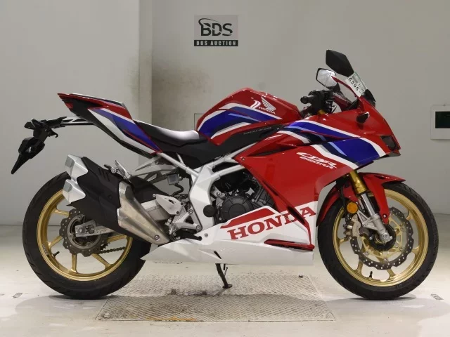 Honda CBR250RR-2A лот № 5295 оценка 5  с аукциона в Японии