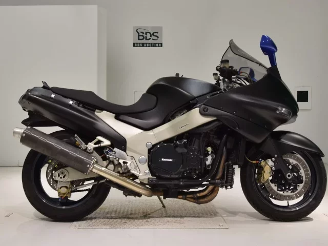 Kawasaki ZZR1100 лот № 5097 оценка 4  с аукциона в Японии