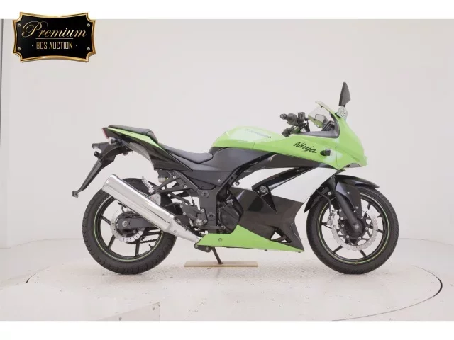 Kawasaki NINJA250R лот № 0045 оценка 5  с аукциона в Японии