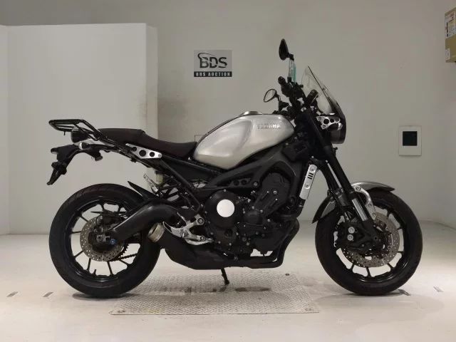 Yamaha XSR900 лот № 2642 оценка 4  с аукциона в Японии