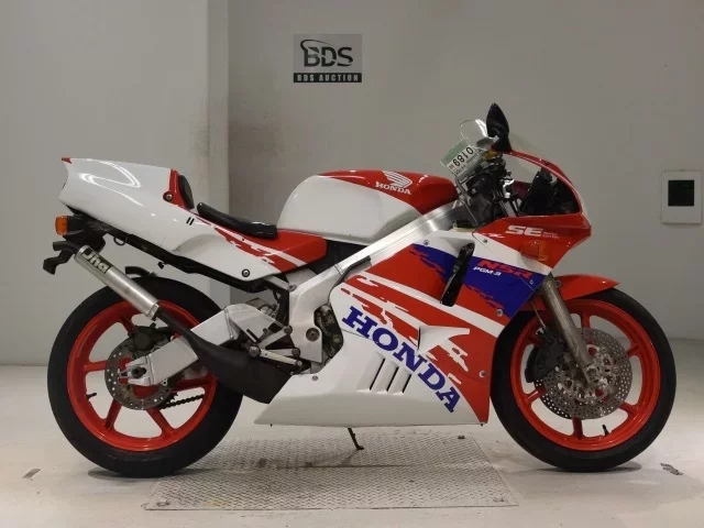 Honda NSR250R-4SE лот № 0189 оценка 4  с аукциона в Японии