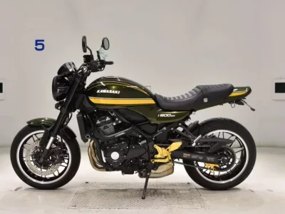 Kawasaki Z900RS лот № 2797 оценка 6  с аукциона в Японии 2
