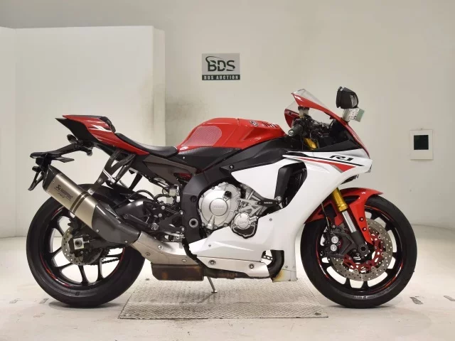 Yamaha YZF-R1 лот № 0217 оценка 5  с аукциона в Японии