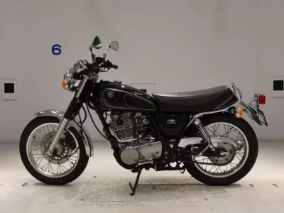 Yamaha SR400-4  с аукциона в Японии