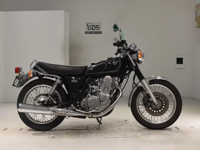 Yamaha SR400-4 лот № 2811 оценка 4  с аукциона в Японии