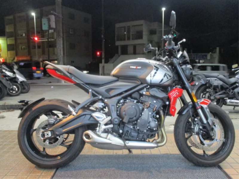 Triumph  TRIDENT 660 лот № 00138 оценка 4  с аукциона в Японии