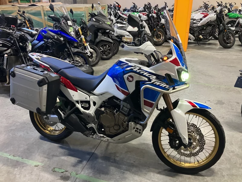 Honda CFR1000 AfricaTwin лот № 00175 оценка 4  с аукциона в Японии