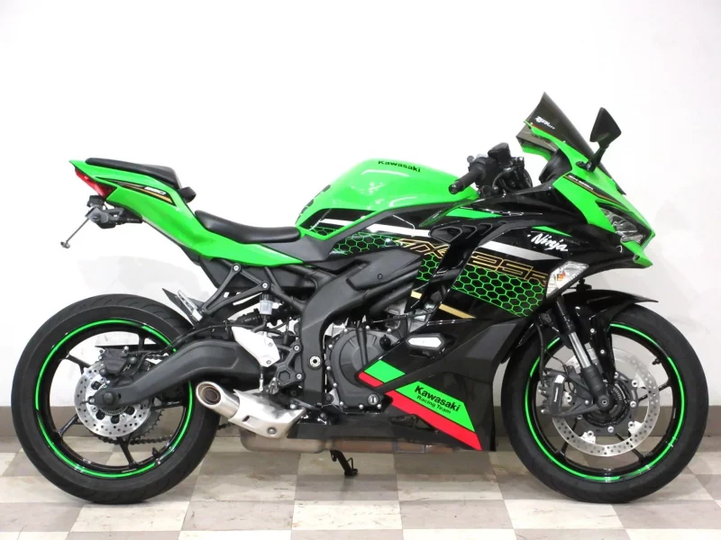 Kawasaki NINJA ZX-25R SE лот № 00253 оценка 4  с аукциона в Японии