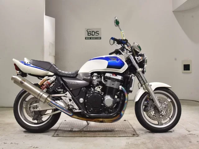 Honda CB1300SF лот № 2787 оценка 4  с аукциона в Японии