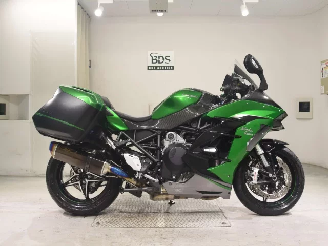 Kawasaki Ninja H2 SX SE+ лот № 7621 оценка 5  с аукциона в Японии