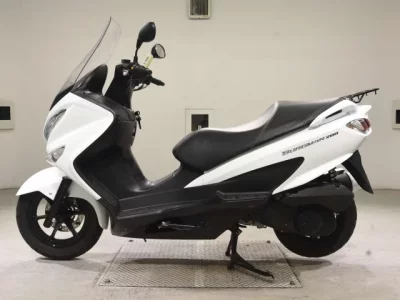 Suzuki BURGMAN 200A  с аукциона в Японии