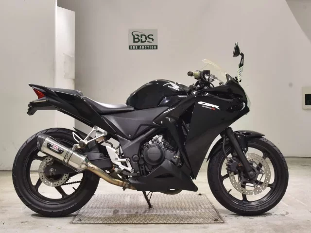 Honda CBR250R лот № 2591 оценка 4  с аукциона в Японии