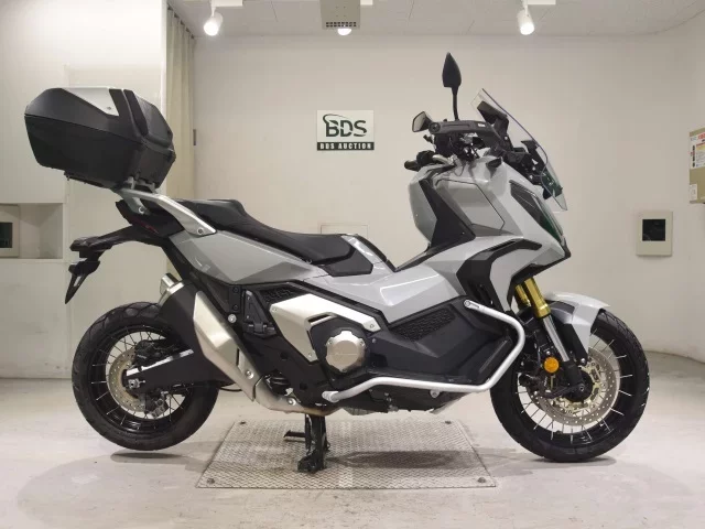 Honda X-ADV750-2 лот № 7719 оценка 6  с аукциона в Японии