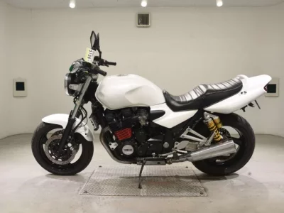 Yamaha XJR1300  с аукциона в Японии