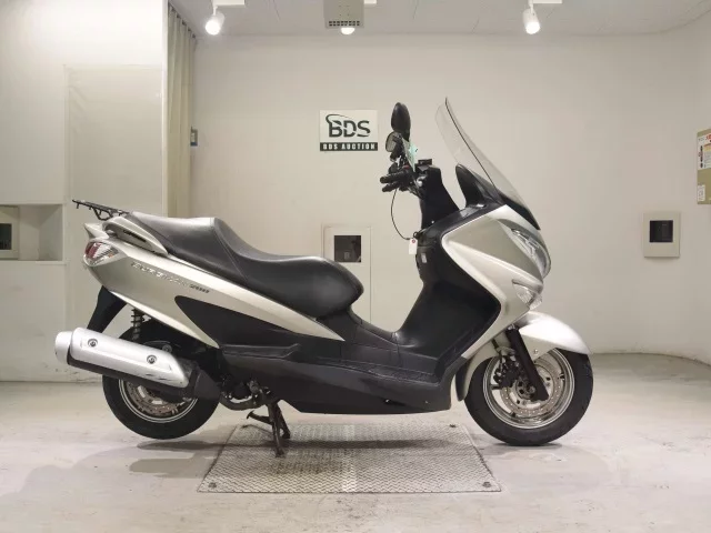 Suzuki BURGMAN200 лот № 7580 оценка 5  с аукциона в Японии