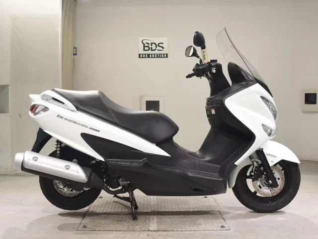 Suzuki BURGMAN 200A лот № 5096 оценка 5  с аукциона в Японии