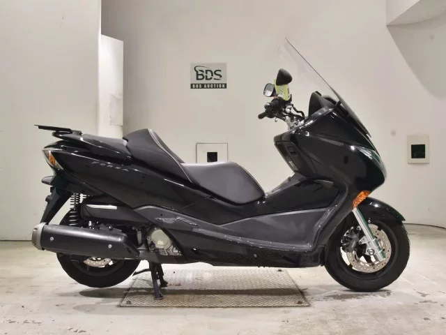 Honda FORZA Z лот № 2671 оценка 4  с аукциона в Японии