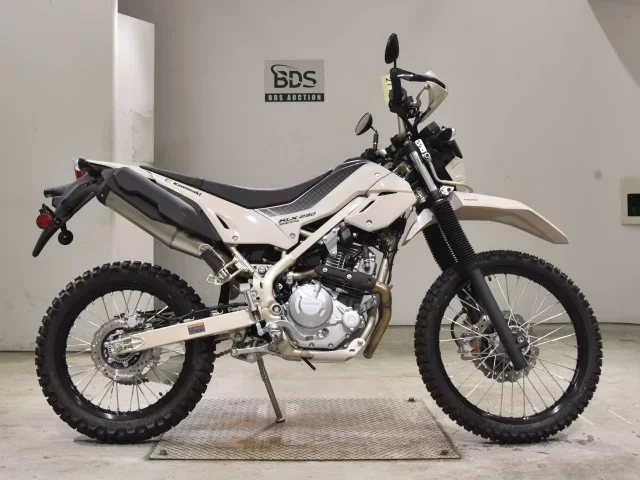 Kawasaki KLX230 SHERPA лот № 2713 оценка 8  с аукциона в Японии