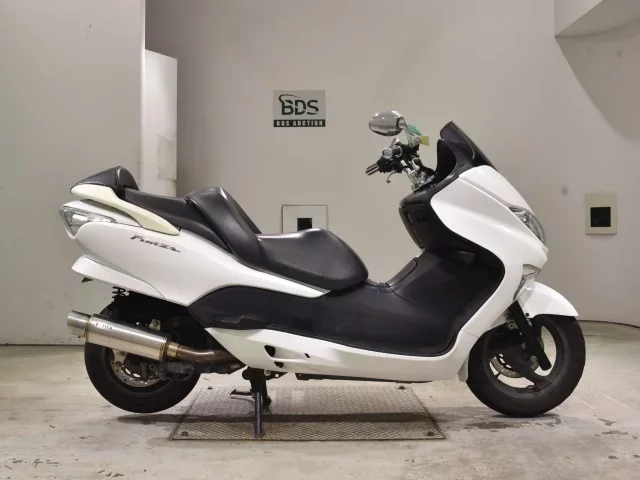 Honda FORZA X лот № 2590 оценка 4  с аукциона в Японии