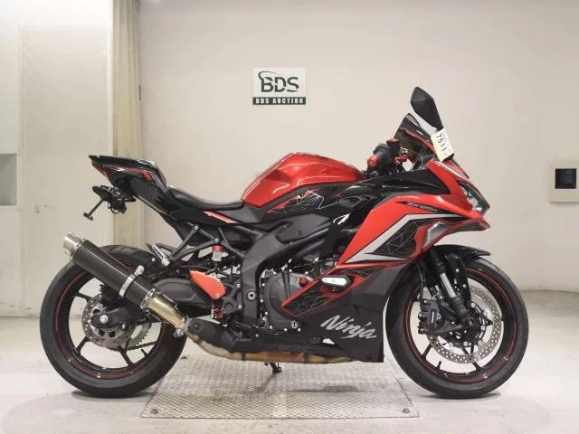 Kawasaki ZX-25R-2SE лот № 7511 оценка 5  с аукциона в Японии