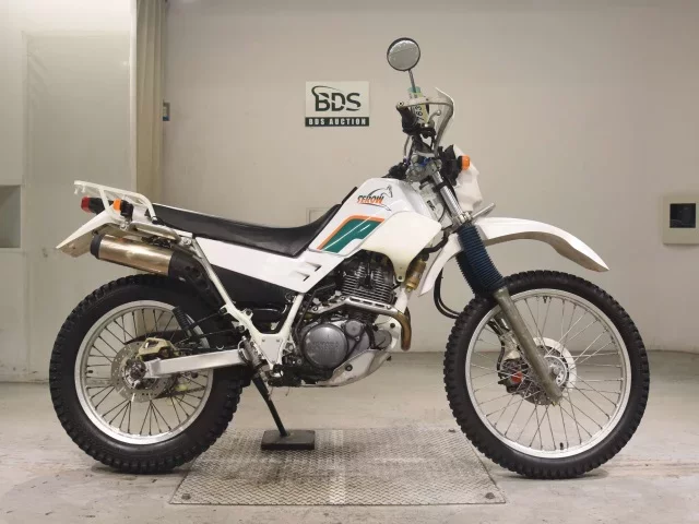 Yamaha SEROW 225W лот № 7639 оценка 4  с аукциона в Японии