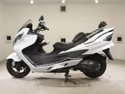 Suzuki SKYWAVE 250-3  с аукциона в Японии