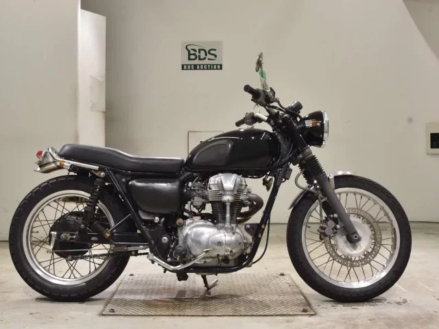 Kawasaki W400 лот № 2759 оценка 4  с аукциона в Японии
