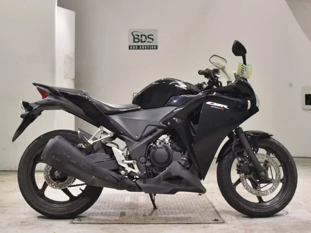 Honda CBR250R лот № 2568 оценка 4  с аукциона в Японии