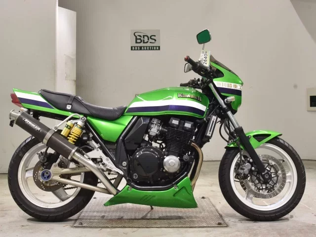 Kawasaki ZRX400 лот № 2640 оценка 4  с аукциона в Японии