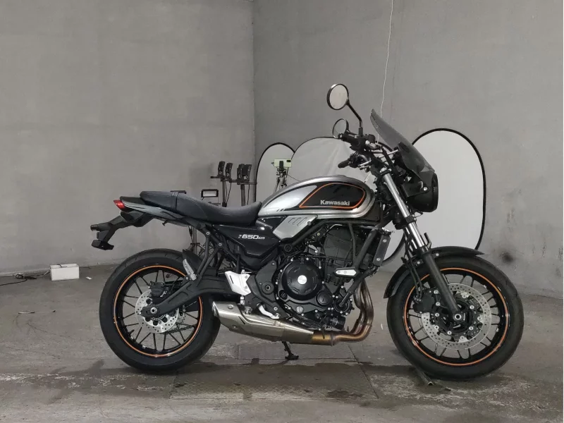 Kawasaki Z650RS лот № 8028 оценка 5  с аукциона в Японии