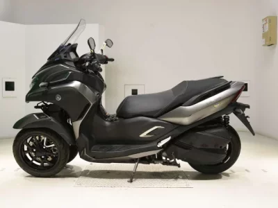 Yamaha TORI CITY 300 лот № 8025 оценка 4  с аукциона в Японии 2