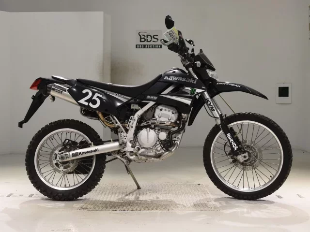 Kawasaki KLX250-2 лот № 2861 оценка 4  с аукциона в Японии