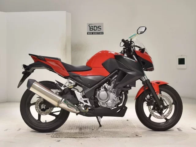 Honda CB250 лот № 0221 оценка 5  с аукциона в Японии