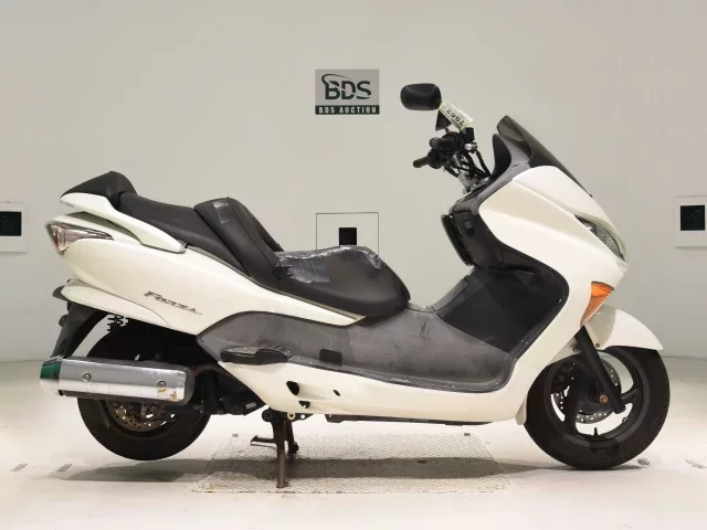 Honda FORZA Z лот № 7962 оценка 4  с аукциона в Японии