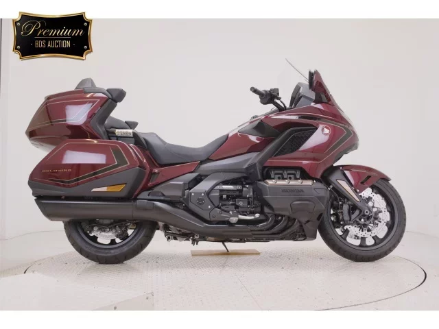 Honda GL1800 TOUR D лот № 0017 оценка 9  с аукциона в Японии