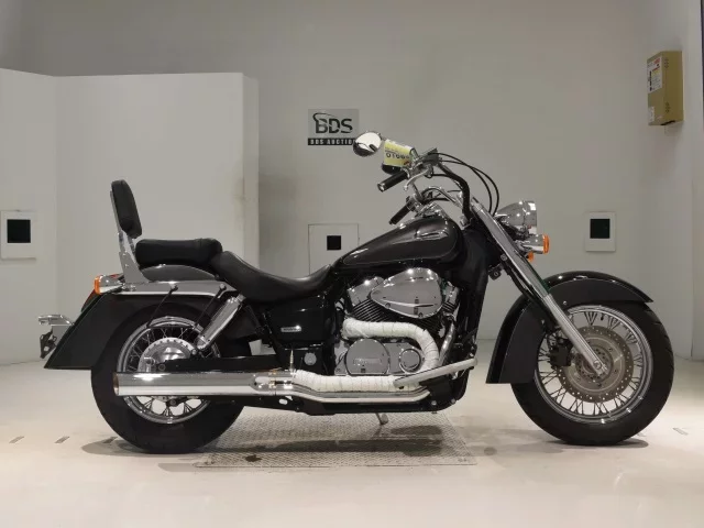 Honda SHADOW400 CLASSIC лот № 0168 оценка 4  с аукциона в Японии