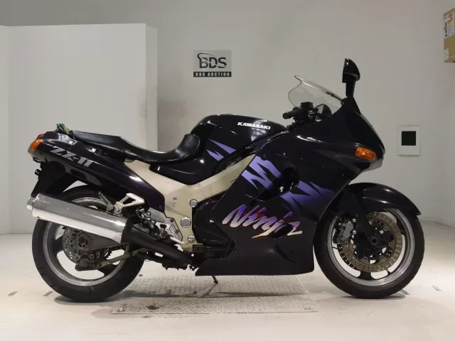 Kawasaki ZZR1100 лот № 0437 оценка 4  с аукциона в Японии