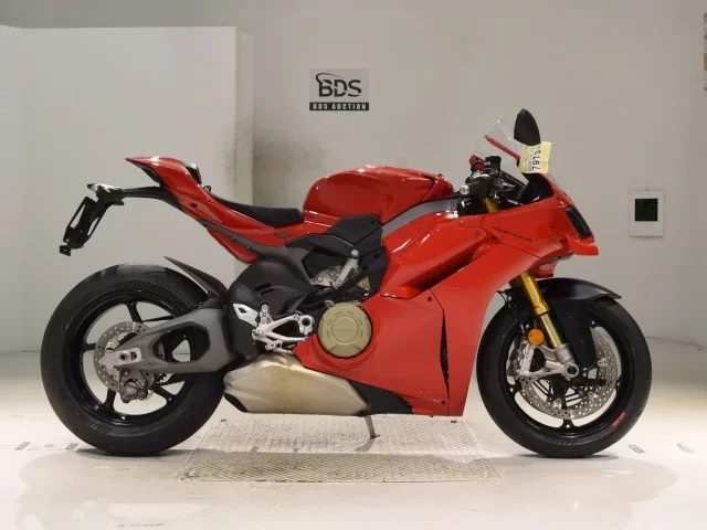 Ducati  PANIGA-REV4S7G лот № 7973 оценка 7  с аукциона в Японии