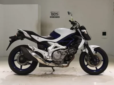 Suzuki GLADIUS400  с аукциона в Японии