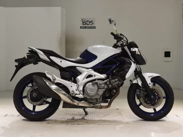 Suzuki GLADIUS400 лот № 5267 оценка 4  с аукциона в Японии