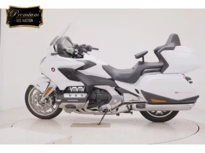 Honda GL1800 TOUR лот № 7521 оценка 5  с аукциона в Японии 2