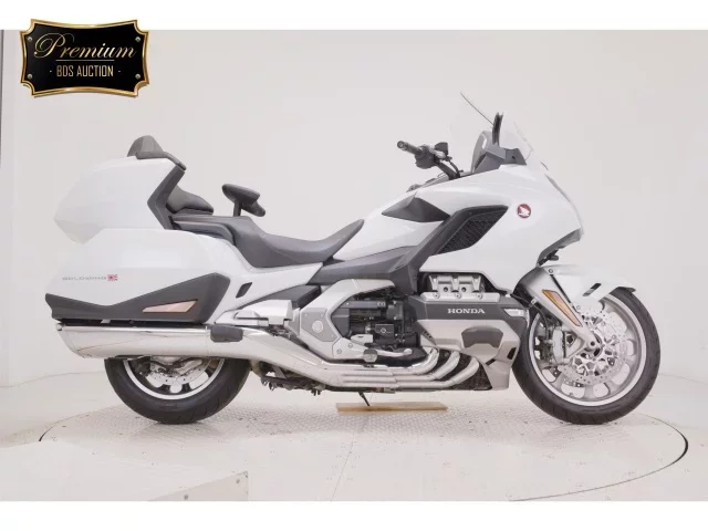 Honda GL1800 TOUR лот № 7521 оценка 5  с аукциона в Японии