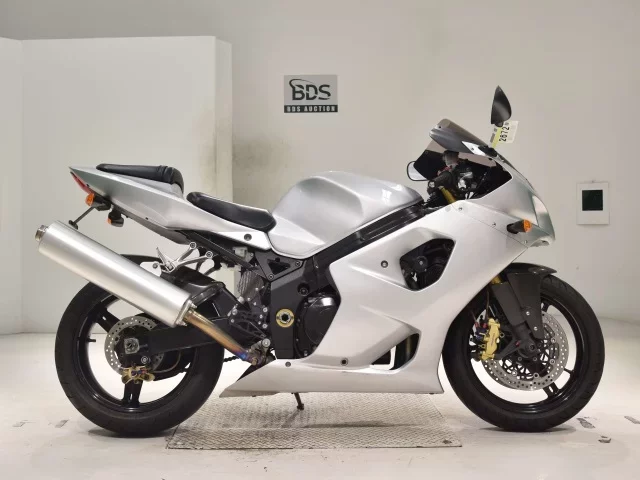 Suzuki GSX-R1000 лот № 2672 оценка 4  с аукциона в Японии