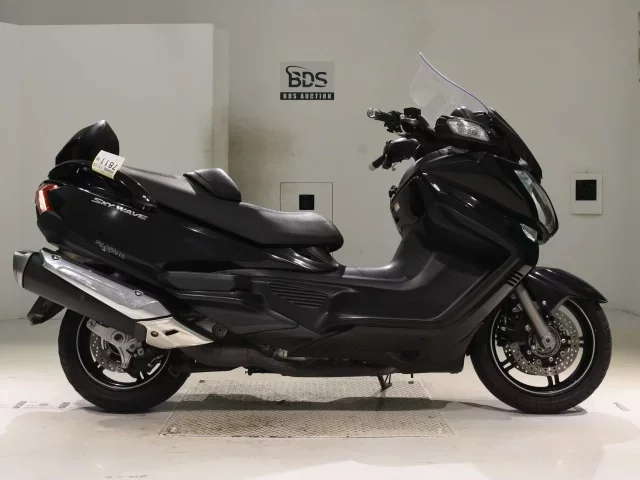 Suzuki SKYWAVE 650LX лот № 7811 оценка 4  с аукциона в Японии